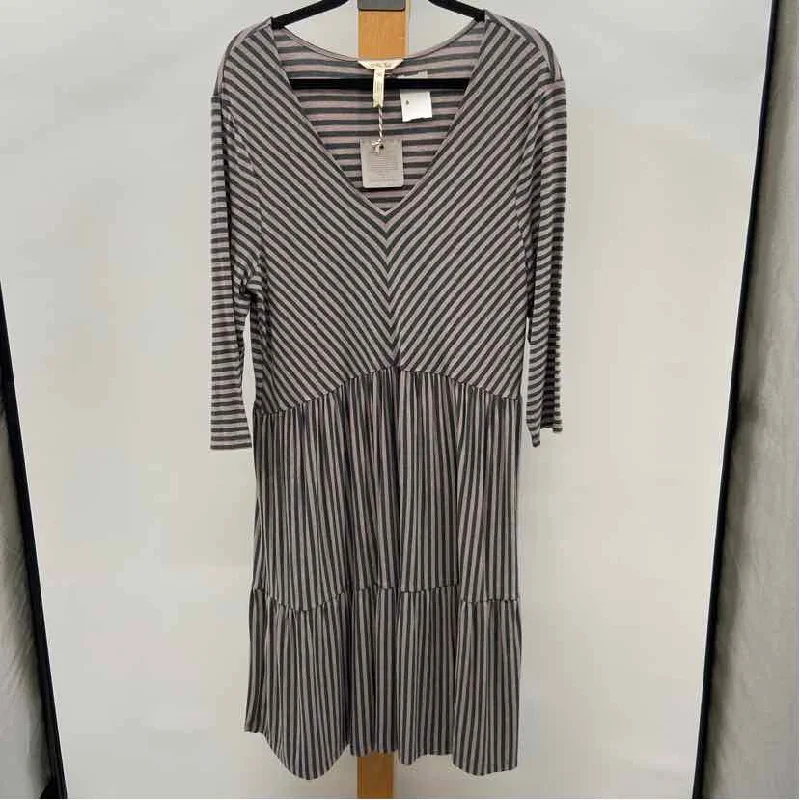 Matilda Jane Women's Size XL Gray Stripe Dress