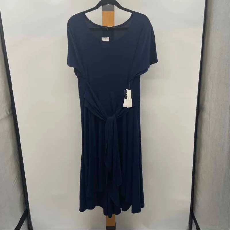 SIGNATURE by Robbie Bee Women's Size 1X Navy Solid Dress